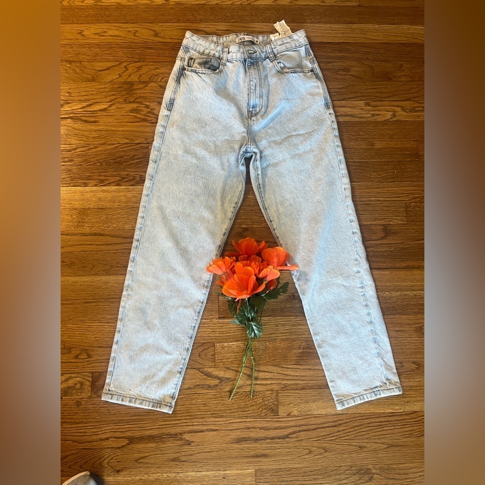 Zara Women’s Straight Jeans - Picture 2 of 5